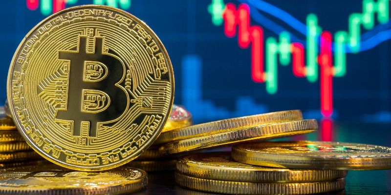 Bitcoin Tumbles Below $68K - Analysts Debate Next Support Levels